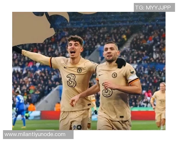 菲利克斯禁区内华丽舞动1对4轻巧挑射完美入网 菲利克斯禁区内华丽舞动1对4轻巧挑射完美入网