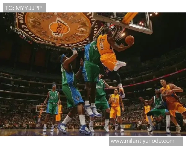 科比与里夫斯前五年得分对比新秀年均7分第五季飙升至285分 科比与里夫斯前五年得分对比新秀年均7分第五季飙升至285分