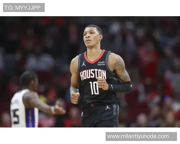 小贾巴里谈今夏训练重点与本场比赛失误控制表现 小贾巴里谈今夏训练重点与本场比赛失误控制表现