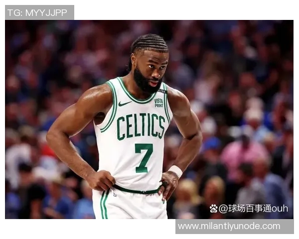 杰伦布朗荣获ESSENCE风云男士称号展现球场内外的卓越贡献 杰伦布朗荣获ESSENCE风云男士称号展现球场内外的卓越贡献